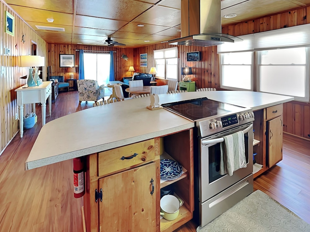 Seahorse Sound by Topsail Realty