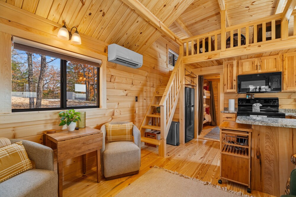 P-bay The Roost 1 Bedroom Home