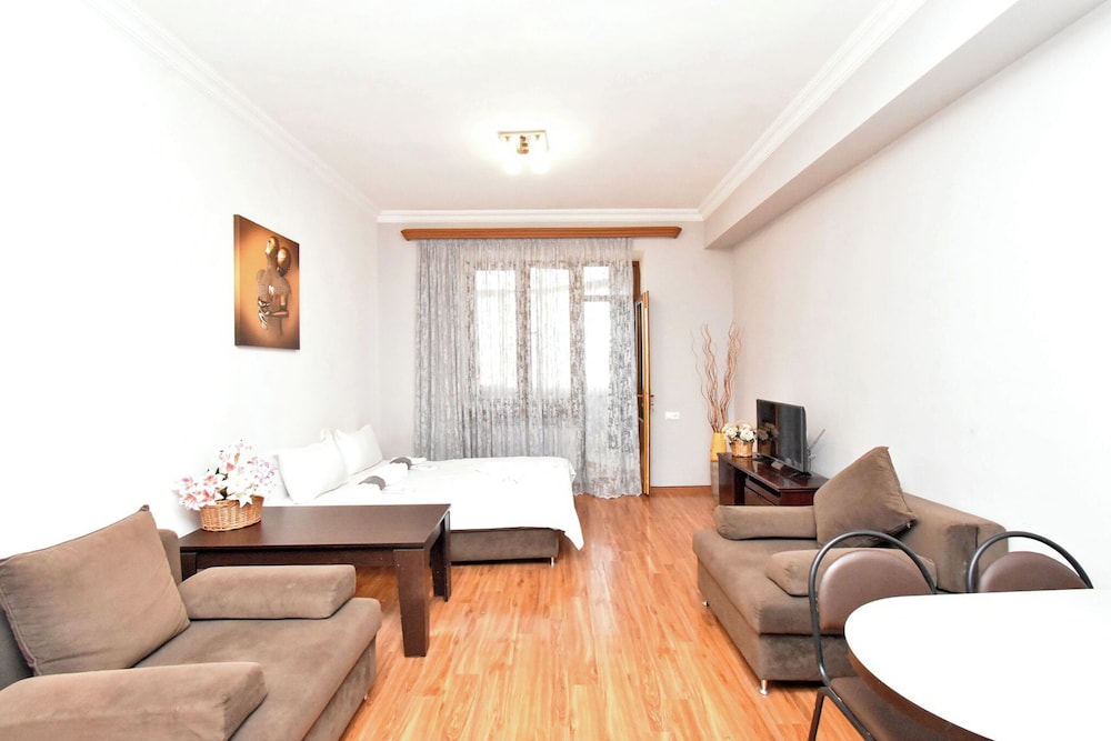 Apartment on Argishti street