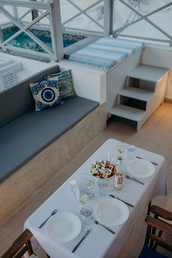 Panoramic Argyro's IO House with Jacuzzi view 4