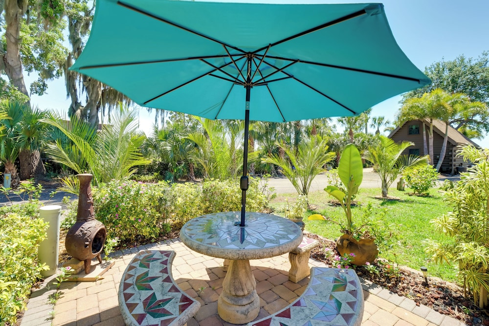 Cabin w/ Boat Launch & Pool Access in Okeechobee