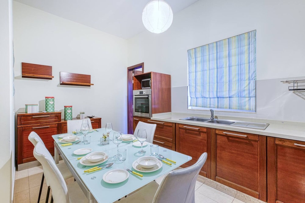 St James the Traditional 4-bed Townhouse Terrace