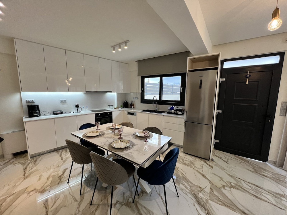 Elegant and Stylish Villas Complex in Crete view 5