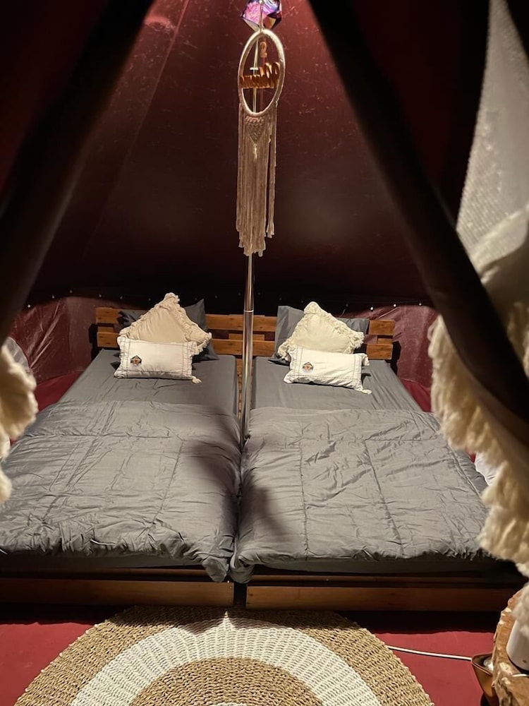 Lainkalogos Glamping