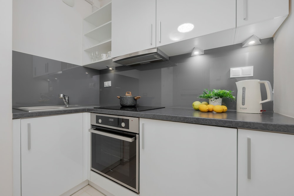 Studio Near The PGE Stadium by Renters