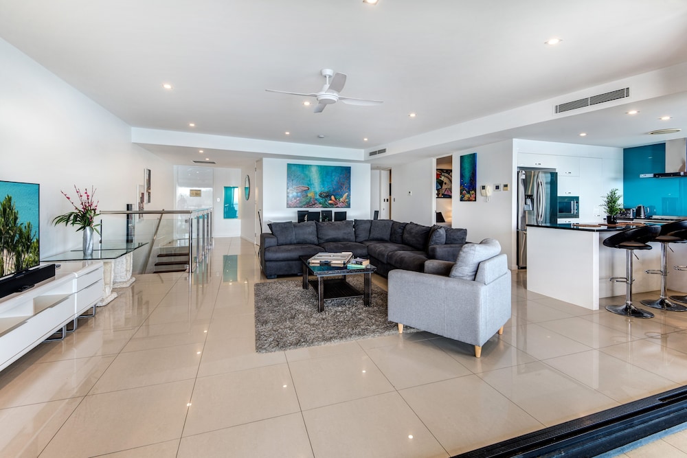 Edge 5 Absolute Oceanfront Plus Buggy view 4