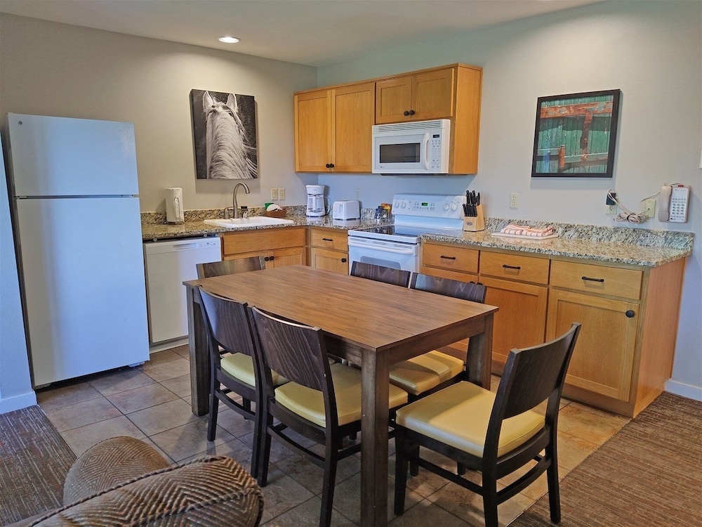 7th Mtn 823f 3 Bedroom Condo