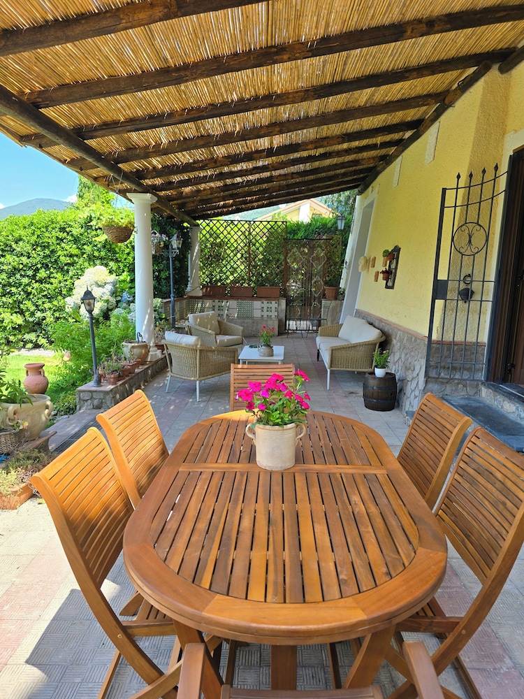 Tramonti Divini Amalfi Country House