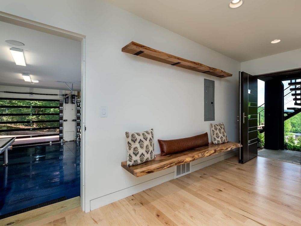 Luxury Home - The Retreat House