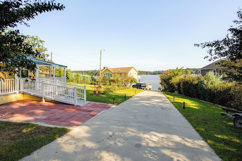 Bring Your Boat! Lake Murray Home w/ Dock & Ramp