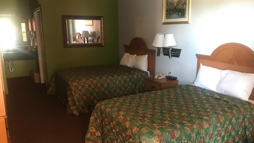 Day N Night Inn view 5