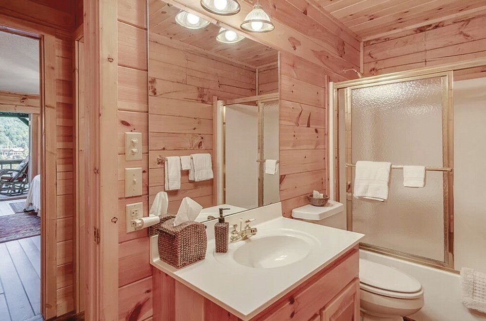 stayNantahala - Smoky Mountain Cabins