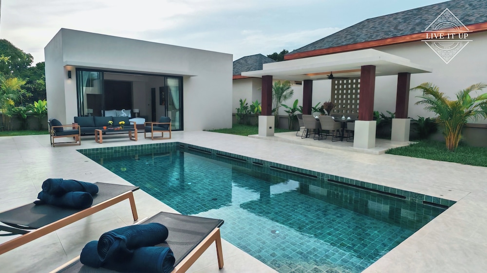 Santi Tara Villas