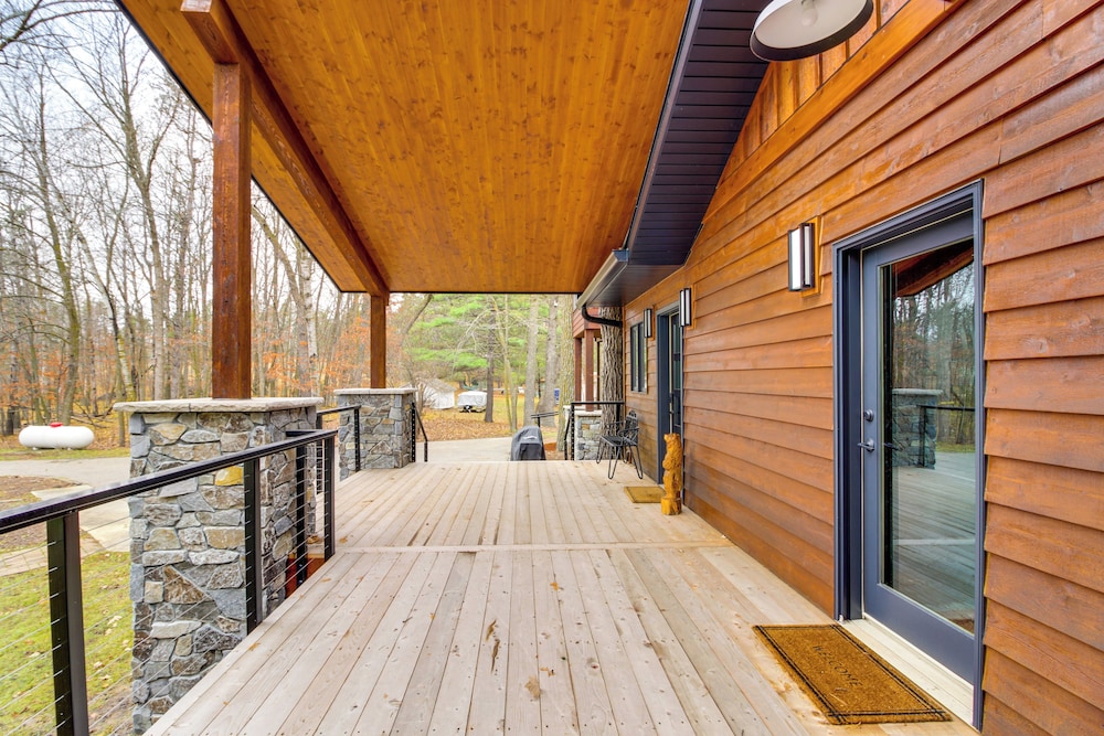 Short Drive to Itasca State Park - Waterfront Home