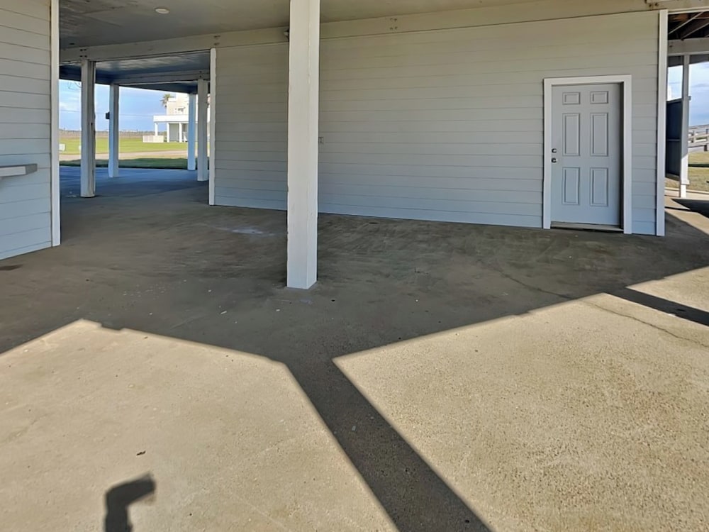 Beachfront Dolphin by Ryson Vacation Rentals