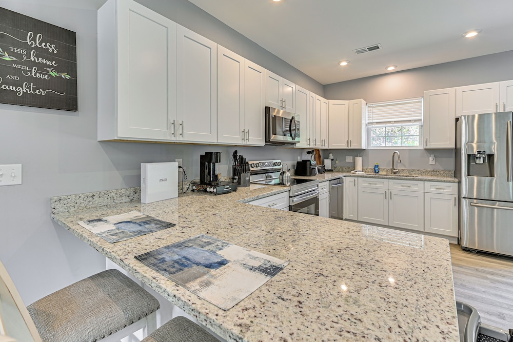 2 Mi to Marina & Lake Cumberland! Newly Built Home