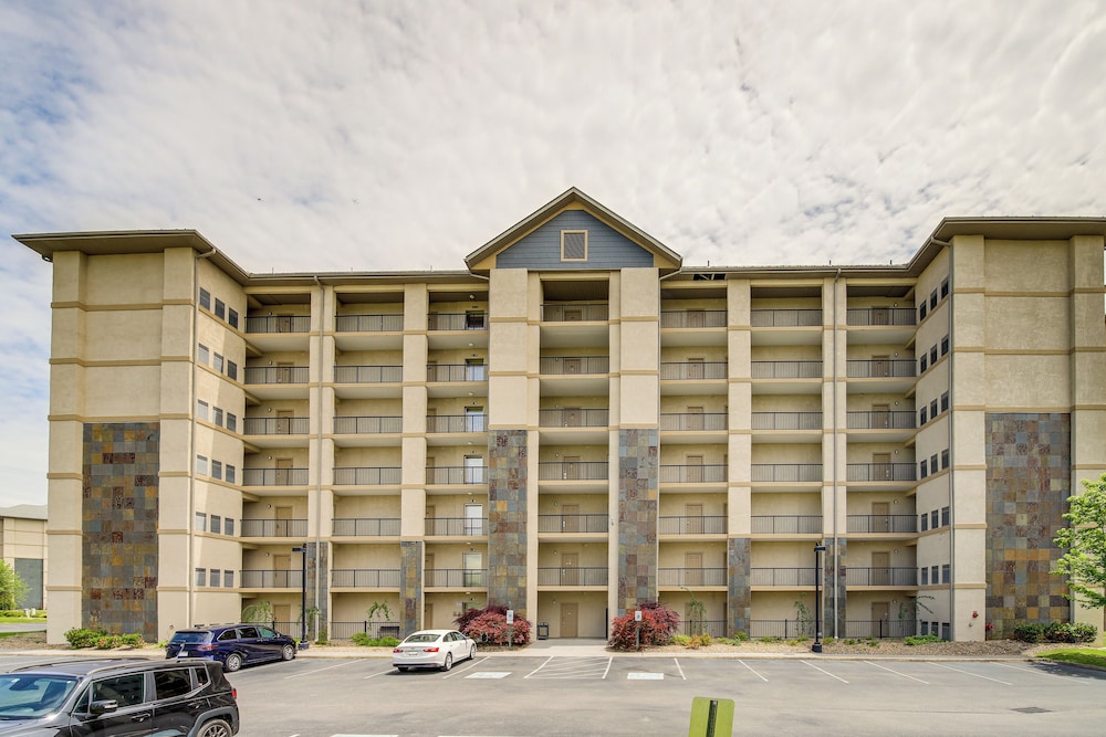 'mountain Escape' w/ Pool Access in Pigeon Forge!