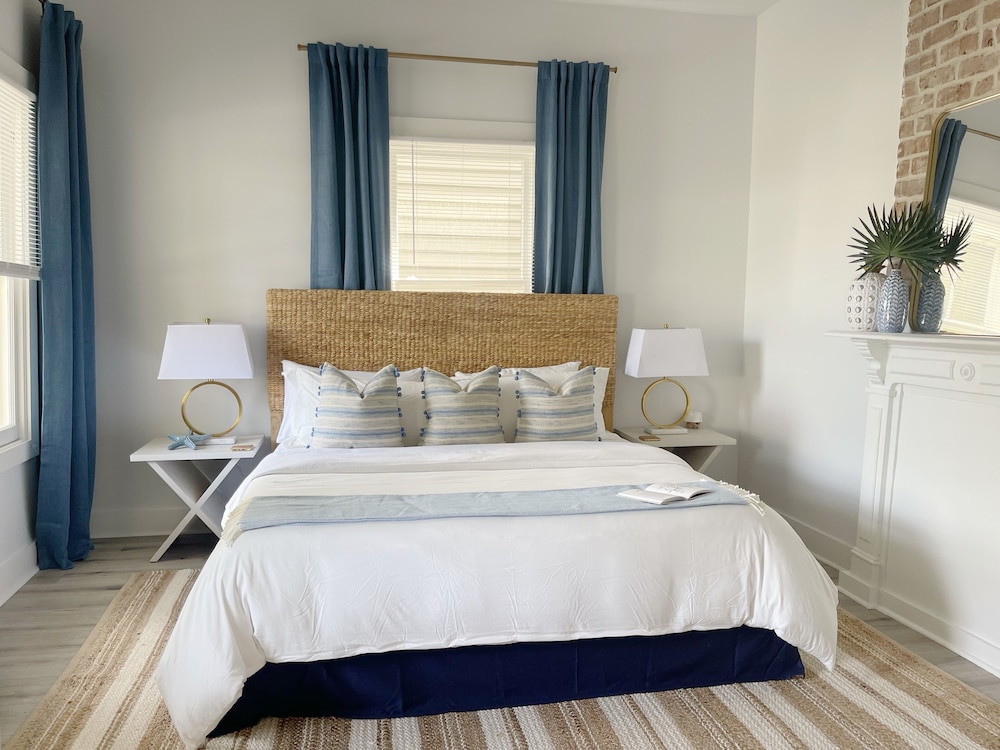 Stylish 1900s Renovated Apartments