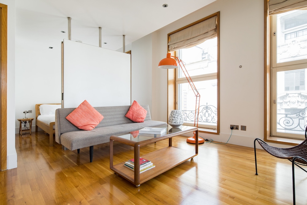 Soulful Central London Apartment