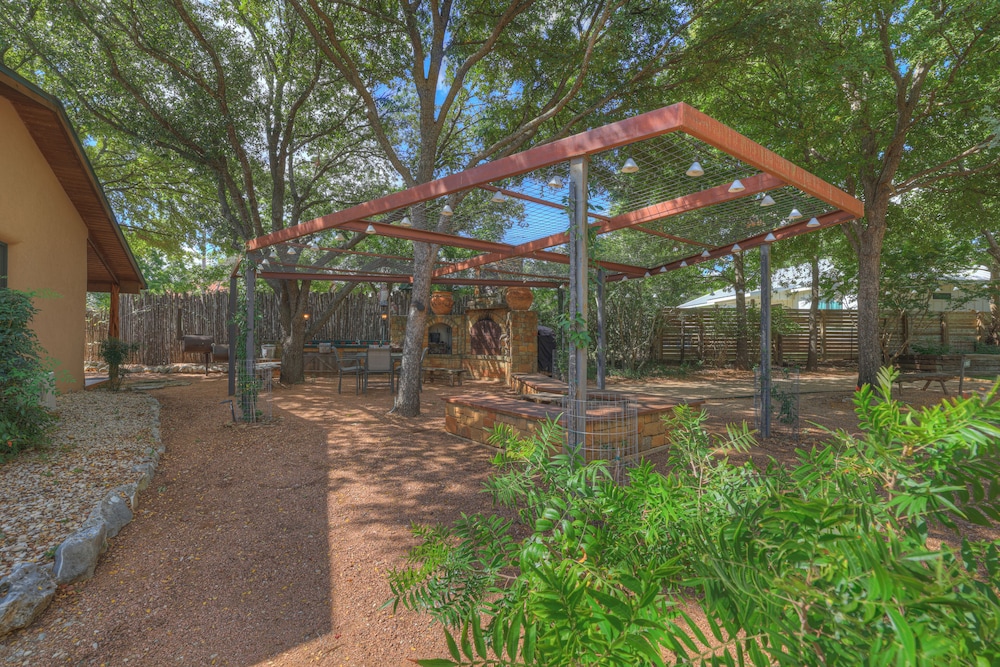 The Willows Casa Grande - Four Minutes to Downtown!