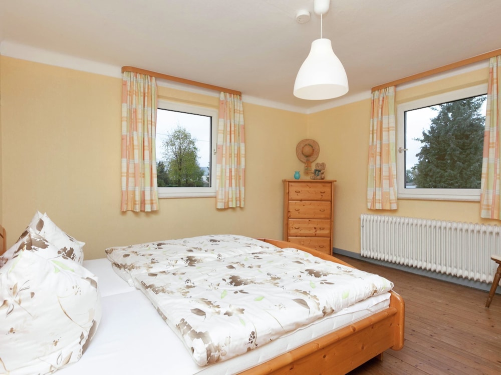 Holiday Home Rodershausen Near Vianden Castle view 2
