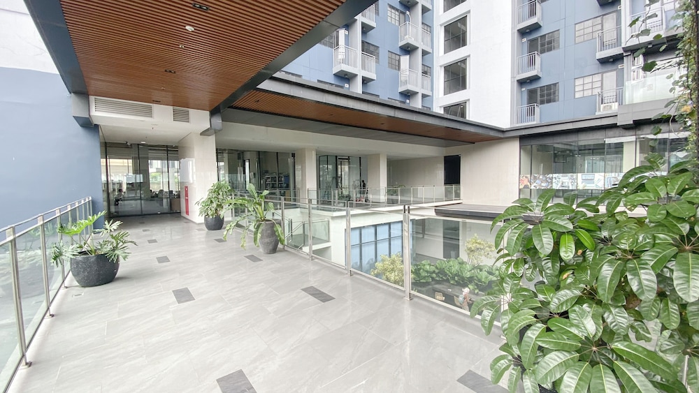 Cozy Studio At 32Th Floor Evenciio Margonda Apartment