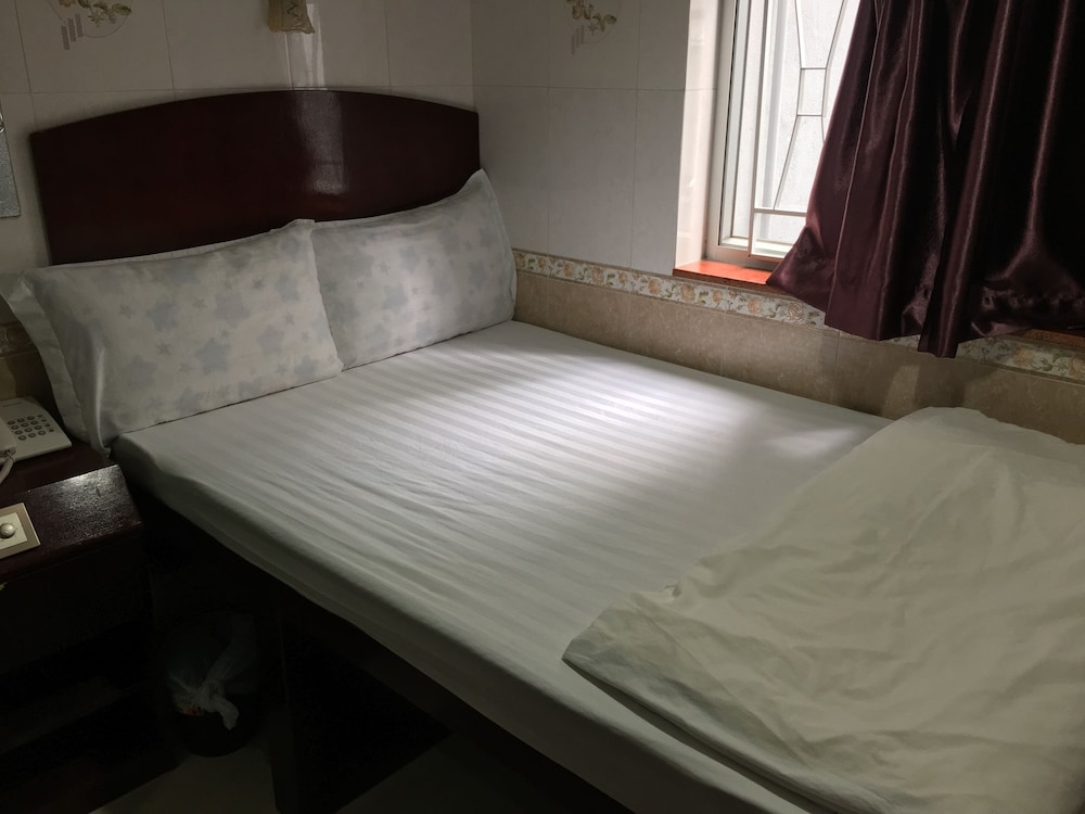 Everest Hostel