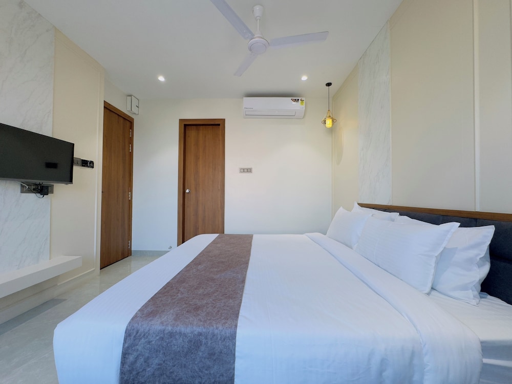 Travinities Hotel Avni Palace