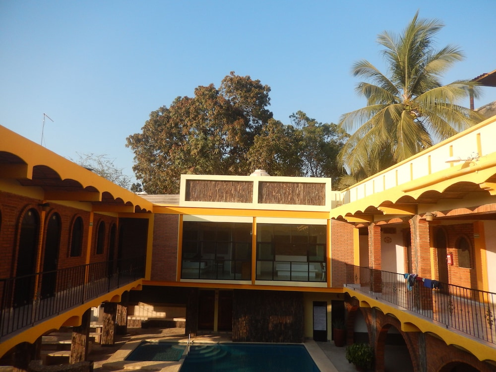 Bungalows y Hotel Lizmar
