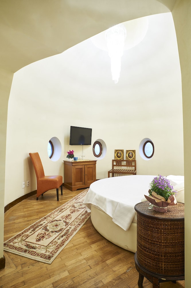 Cozy Attic Room IV view 2