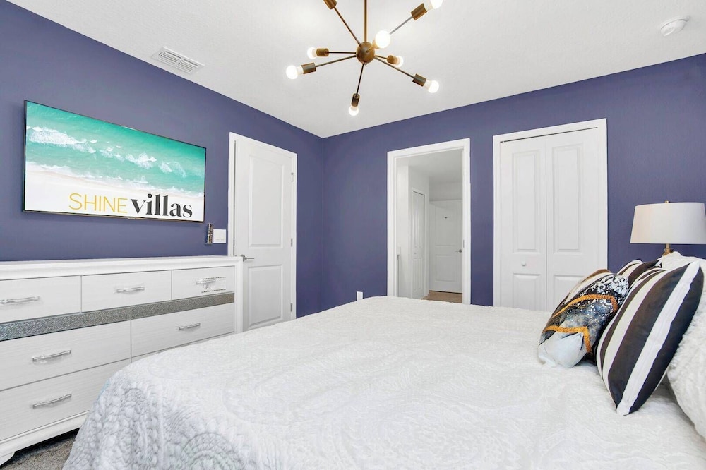 Serenity Lakeview Retreat Stunning Water Views, No Rear Neighbors, Private Pool, Game Room & Star Wars Cinema