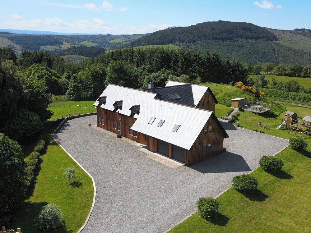 Ben Luna Lodge