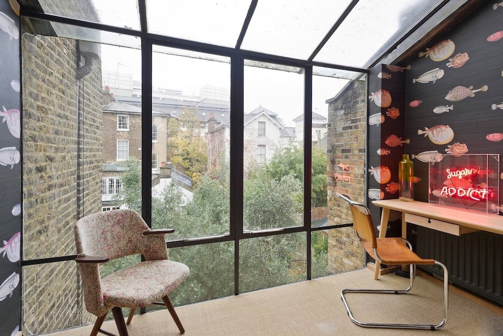 Trendy, Fun 2-bed in Chelsea