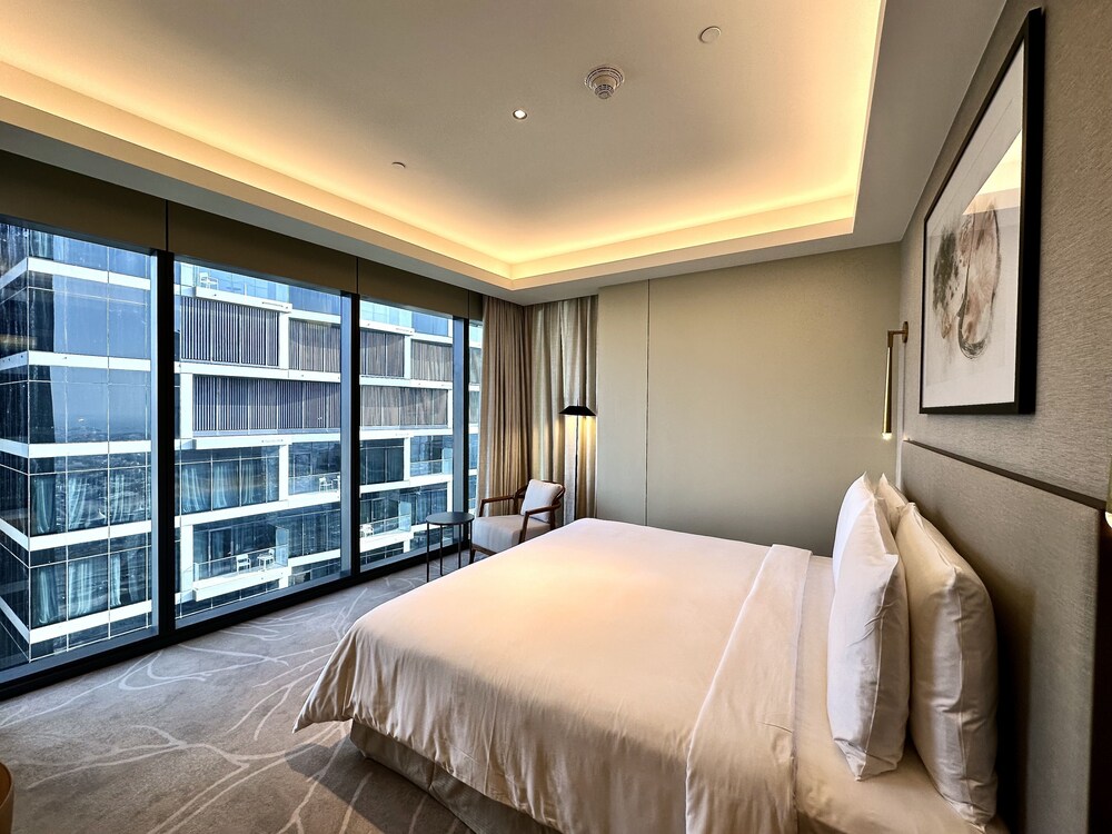 Lux BnB Address Opera I Burj Khalif Views