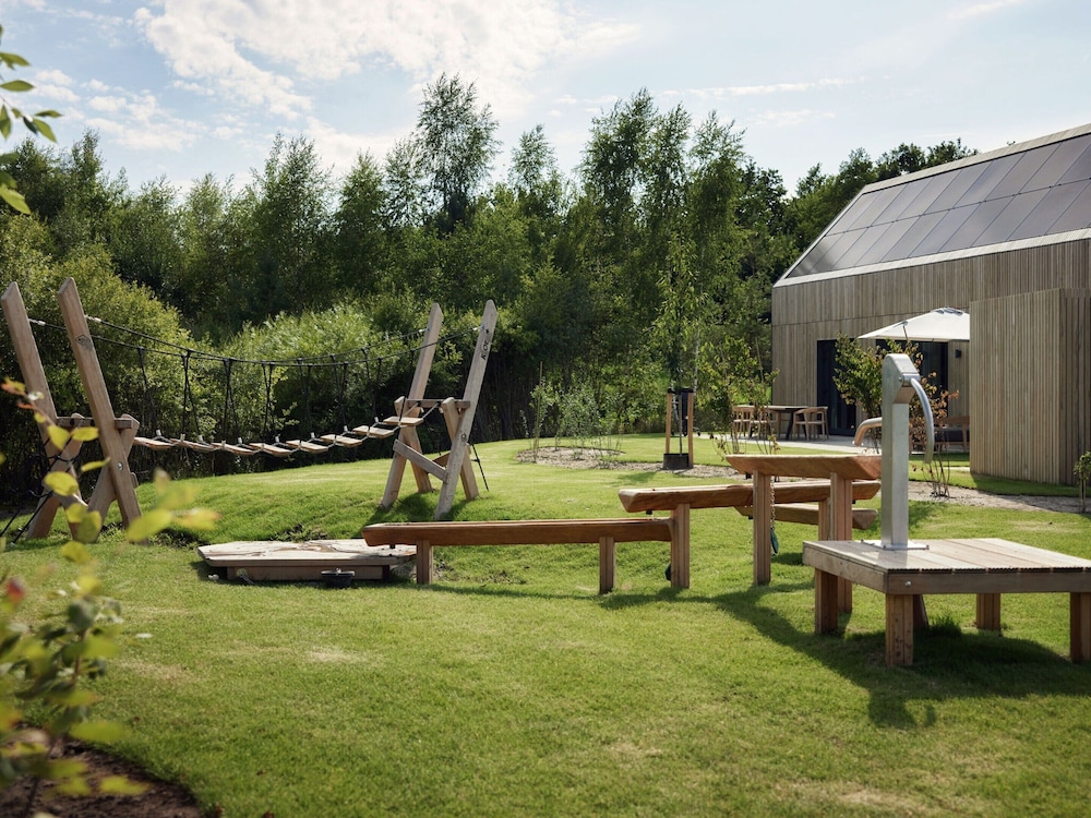 Luxury Villa in Drenthe With Outdoor Spa view 4