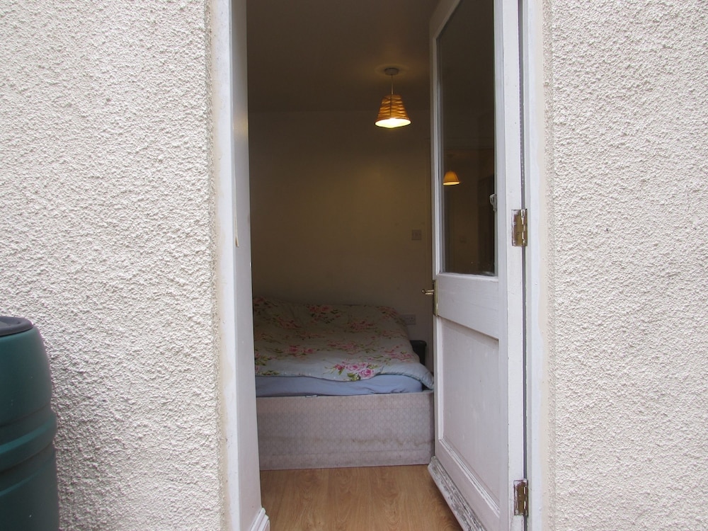 No 8 Apartments