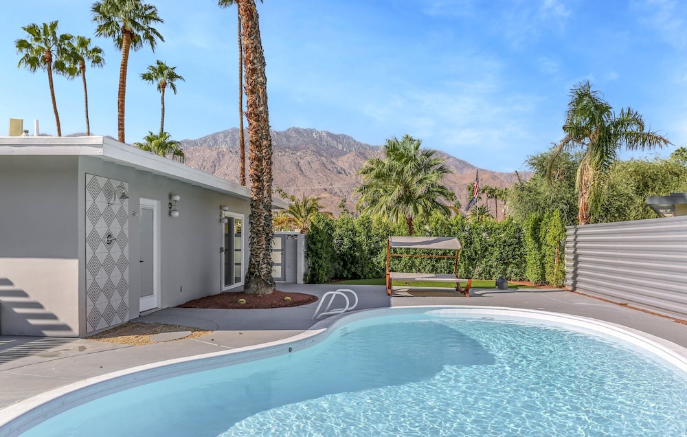 Desert Flamingo PS