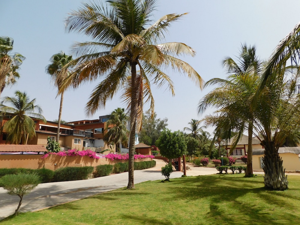 YUMA LODGE SALY