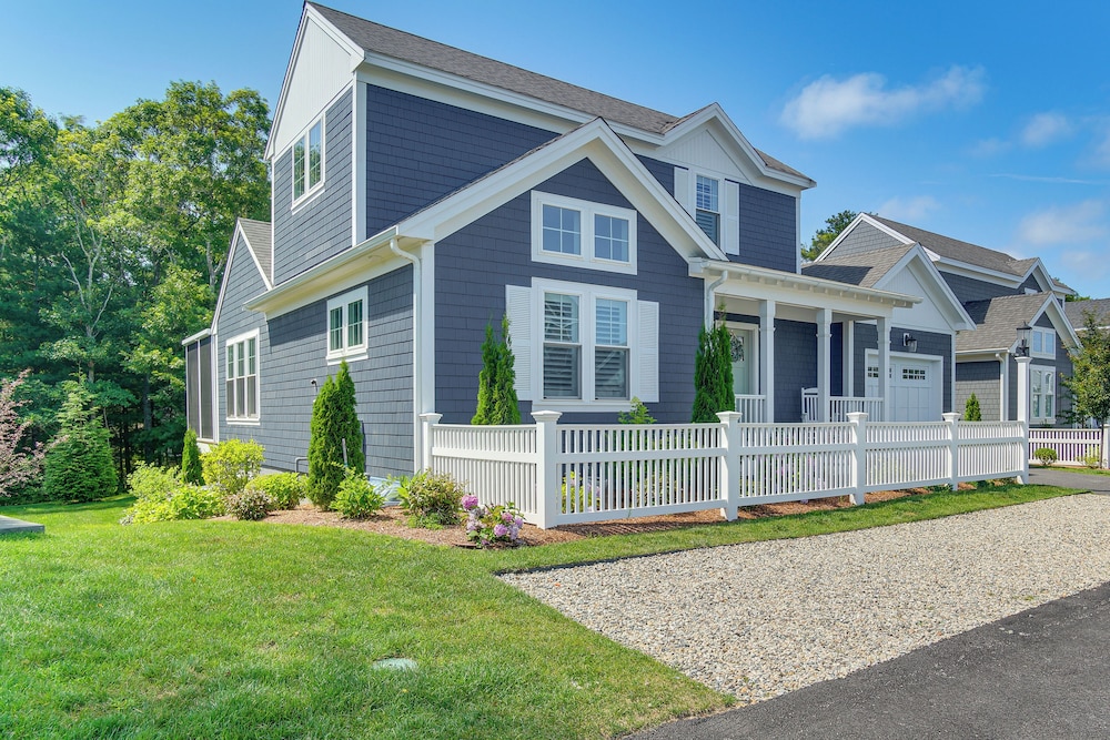 2 Mi to Public Beach Access! Cape Cod Family Home