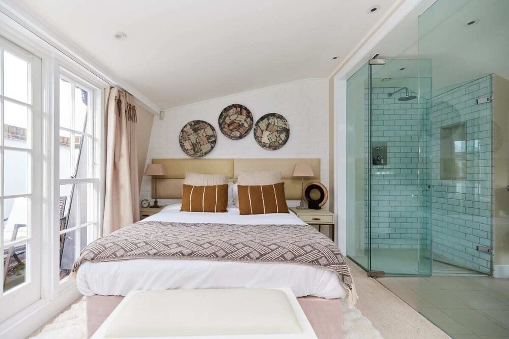 The St. Lukes Garden Place - Spacious 4bdr House With Garden and Terrace