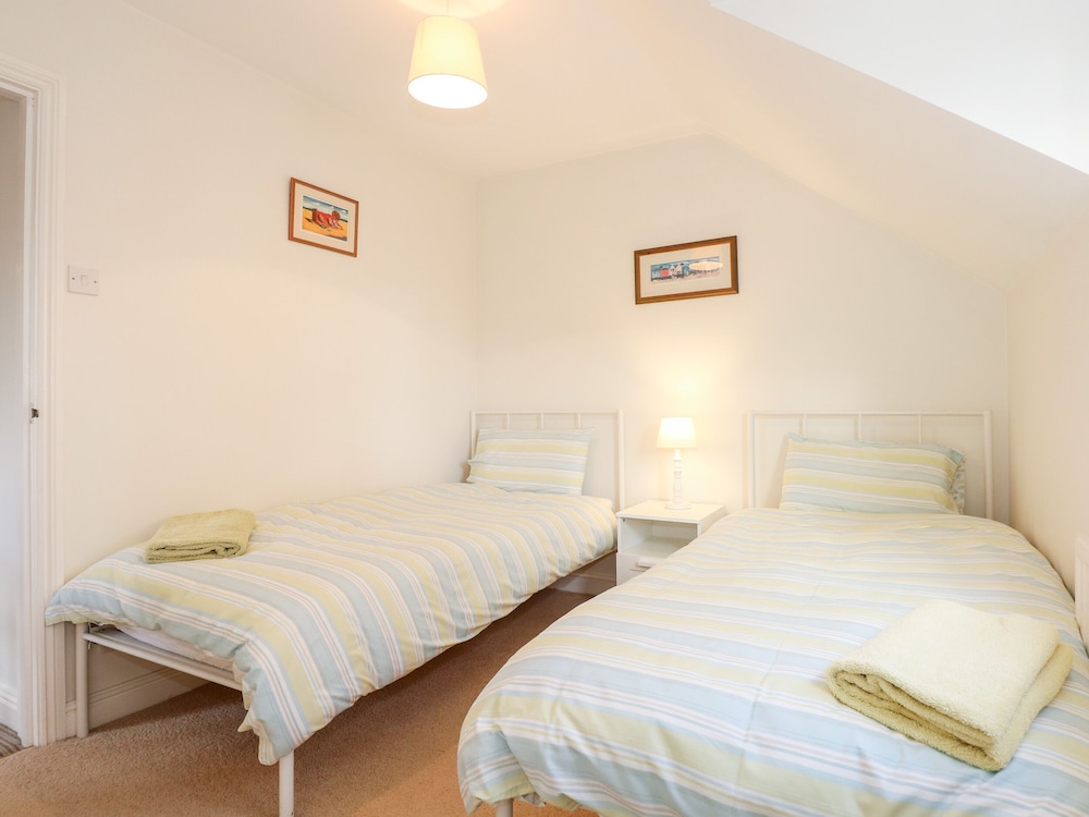 1 Crowlands Cottages