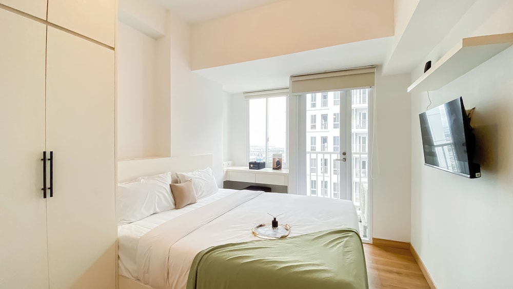 New and Homey Studio at Floor 35th Tokyo Riverside PIK 2 Apartment