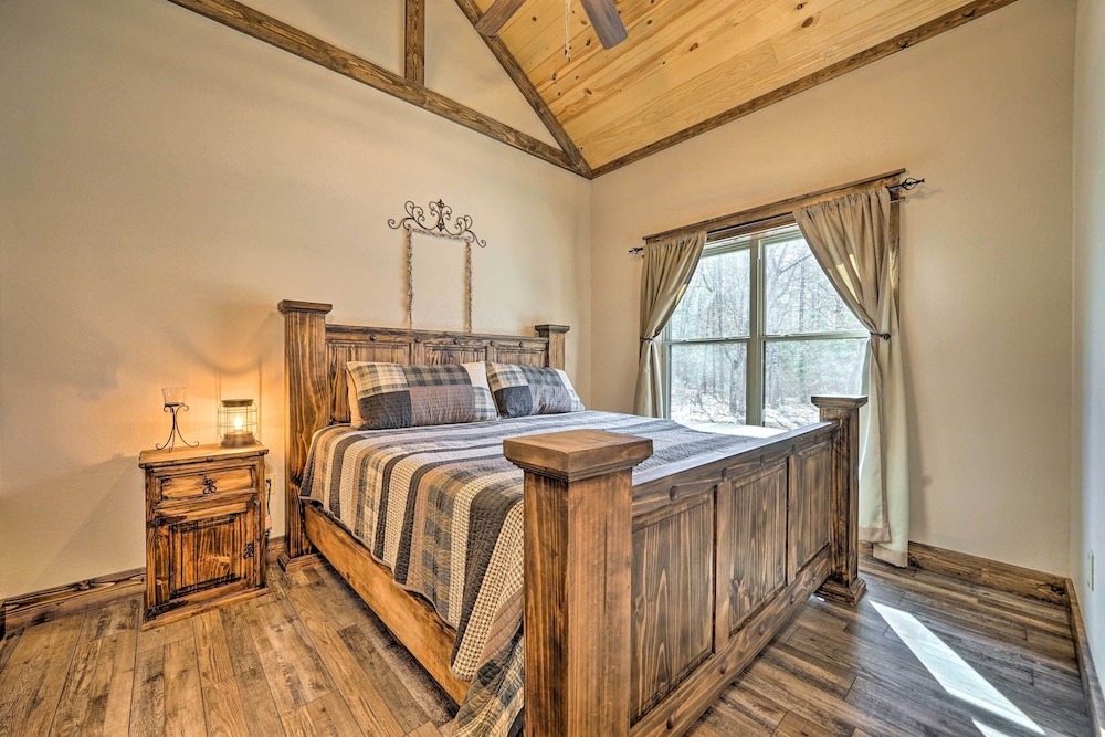 Ouachita Mtn Home: Near ATV & Hiking Trails! view 5