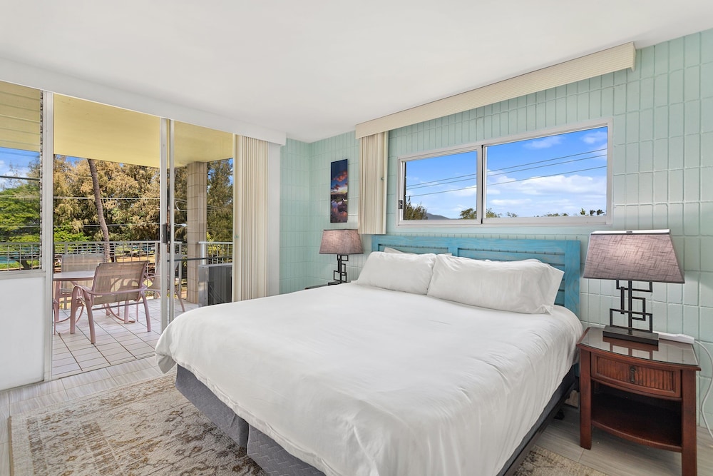 Haleakala Shores A-301 - Golden Sand Beaches, Ocean Views, Sleeps 6, Split AC!