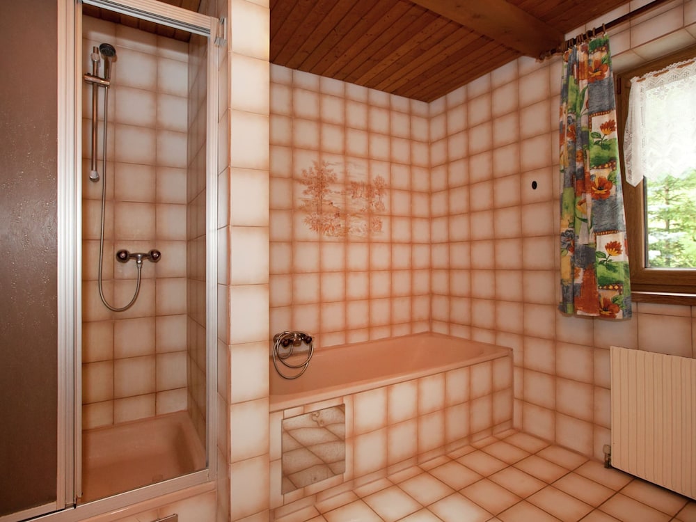 Apartment in Pettneu Near St. Anton Ski Slopes view 2