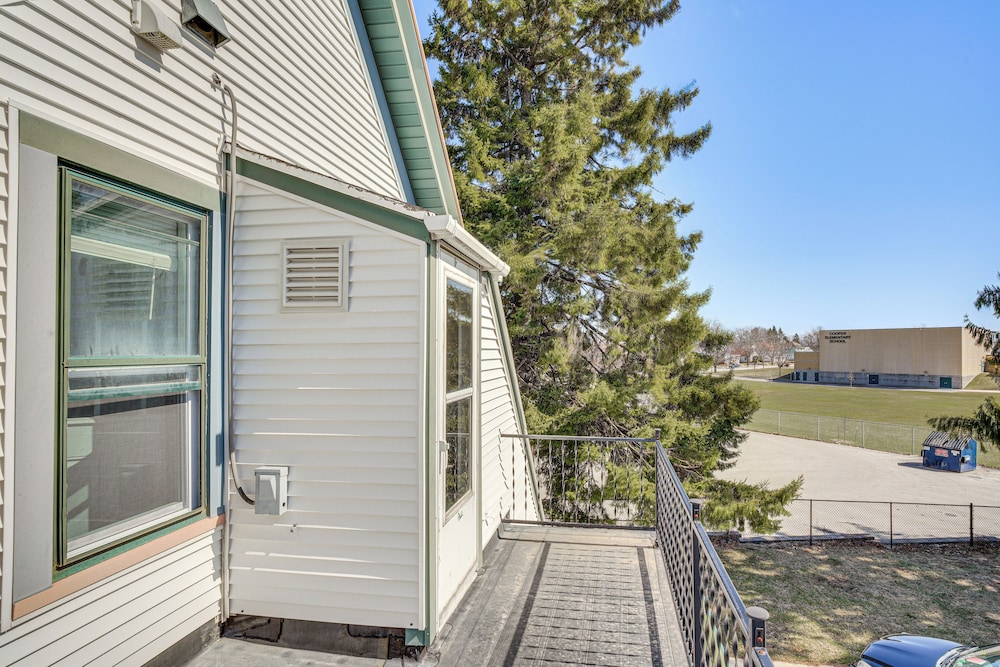2 Mi to Dtwn: Studio Suite in Sheboygan