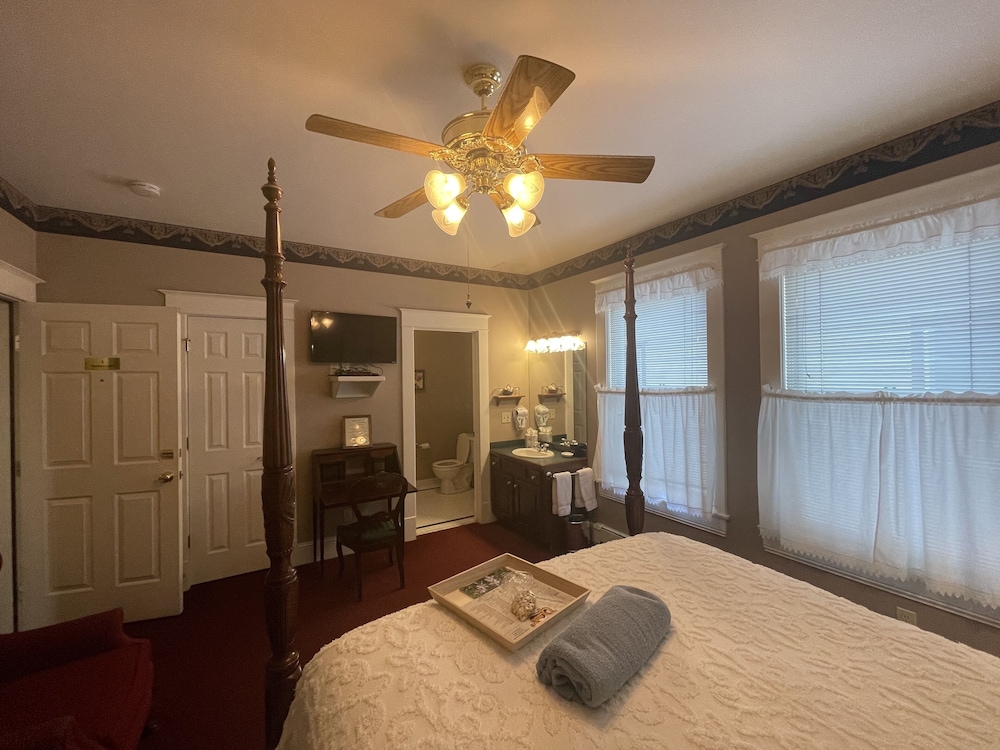 China Clipper Inn view 2