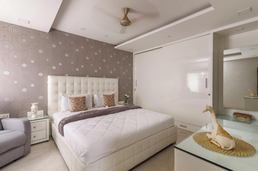 The Platinum Vista by Red Olive