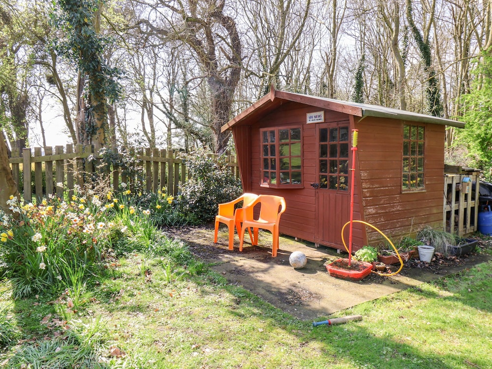 Twitchers' Den