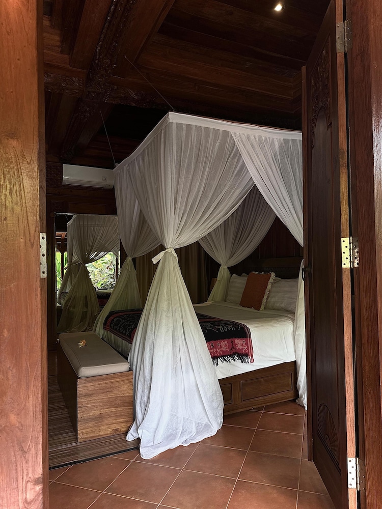 Darta Ubud Joglo Villa by EPS
